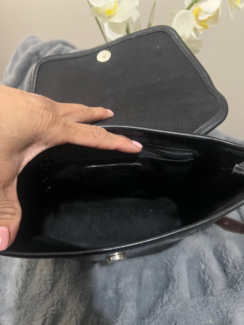 Brighton Vintage Magdaleine Leather Bucket Style Bag GUC retail $225 - Picture 7 of 8